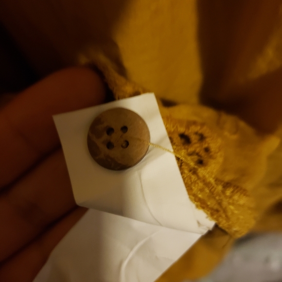 Dress - Picture 8 of 9